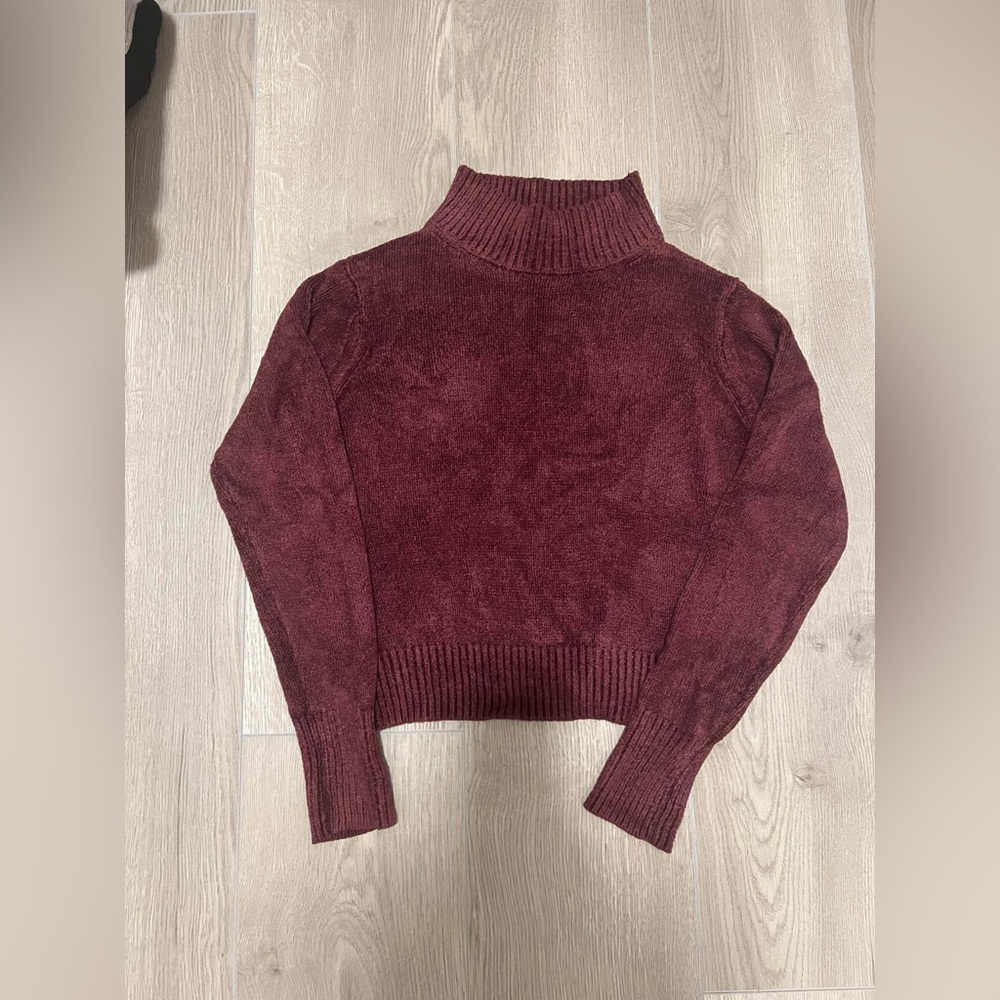 Wilfred Corteta Sweater